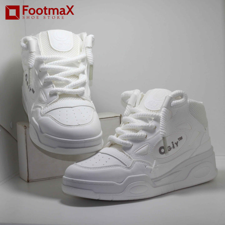 our newest addition to our men's footwear collection - the stylish and sleek new sneaker - footmax (Store description)