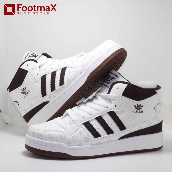 Combination of style and comfort with our adidas sneaker. The printed leather upper offers a unique and fashionable aesthetic, - footmax (Store description)