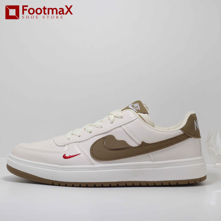 Unparalleled comfort and style with the Nike Sneaker Vietnam - footmax (Store description)