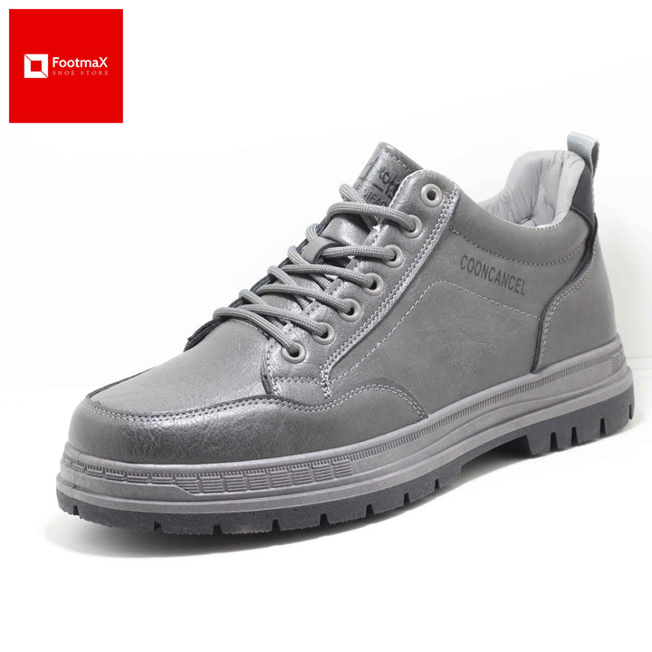 Semi Boot sneaker perfect blend of style and function. Designed for the fashion-forward individual - footmax (Store description)