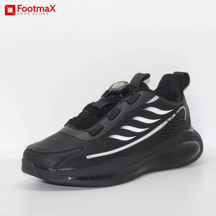 Comfort and support with our Running Sneaker for men - footmax (Store description)